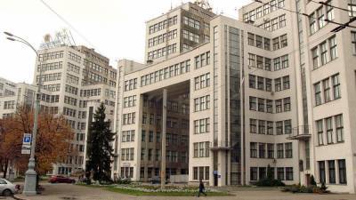 В Харькове из-за угрозы взрыва эвакуировали хозяйственный суд области: видео