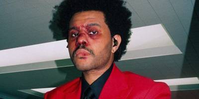 «Абсурдная культура знаменитостей». The Weeknd рассказал, почему в последнее время выступает в повязках на лице
