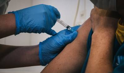 В Минздраве рассказали о вакцинации от коронавируса при сердечно-сосудистых болезнях
