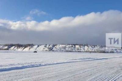 Из-за оттепели в Татарстане временно закрыли ледовую переправу через Каму