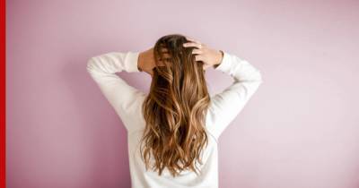 Ускорить рост волос поможет аюрведический массаж кожи головы