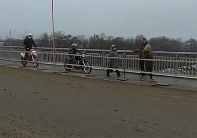 Ростовчане пересели на мотоциклы, чтобы не объезжать мост Малиновского