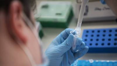 На Украине разрешили экстренное применение двух вакцин от COVID-19