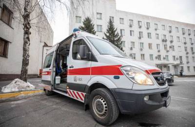 Словакия передала госпиталю МВД автомобиль скорой помощи