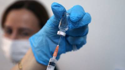 Центр "Вектор" намерен изменить сроки наблюдения за участниками испытания вакцины