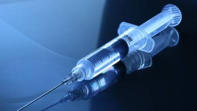 Власти Украины разрешили экстренное использование двух вакцин от COVID-19