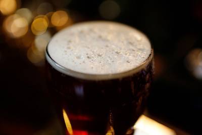 Британские пабы уничтожили пиво на миллионы долларов