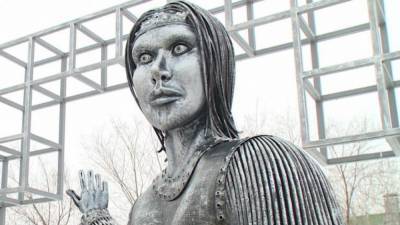 Житель Калининграда создал металлического жениха для Аленки из Нововоронежа