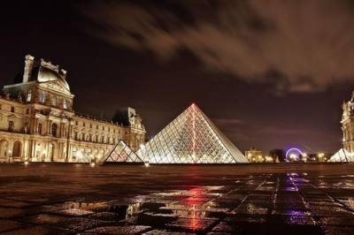 Французские музеи Лувр и Версаль ожидает банкротство