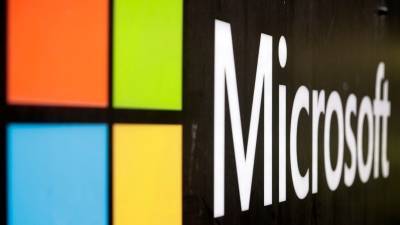 Microsoft замораживает пожертвования политикам