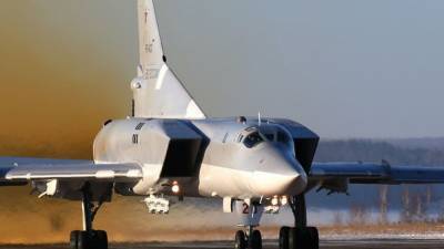 Российский бомбардировщик Ту-22М3 провел испытания новых крылатых ракет