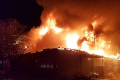 В Мурманской области произошёл крупный пожар