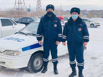 В Краснотурьинске полицейские помогли отцу с двумя сыновьями, чей дом сгорел
