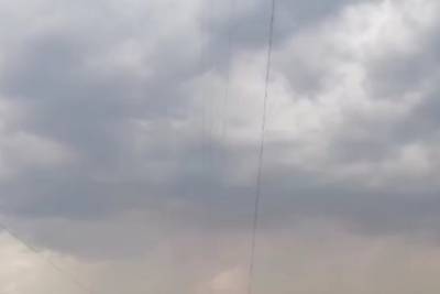 Жители Оренбурга наблюдали в небе редкое явление - зимнюю молнию