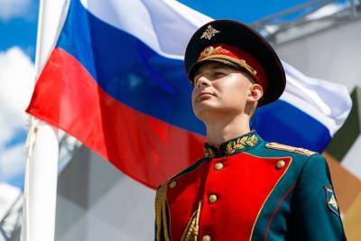 Врожденное чувство гордости за величие Родины – Sohu назвало причины любви к России