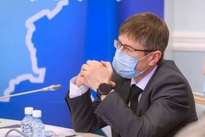 Школу Екатеринбурга перевели на дистант из-за массовых заболеваний