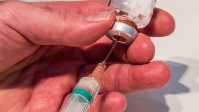 Нейросеть начнут использовать для создания вакцин от новых видов COVID-19