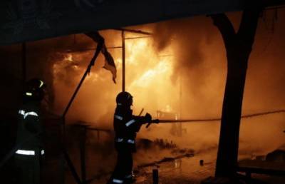 Масштабный пожар в Киеве, спасатели показали жуткие кадры: "Произошло возгорание..."