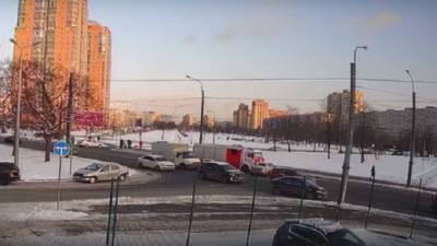 В Петербурге пожарная машина попала в ДТП
