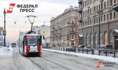 Полиция потребовала закрыть метро и остановить общественный транспорт в центре Петербурга