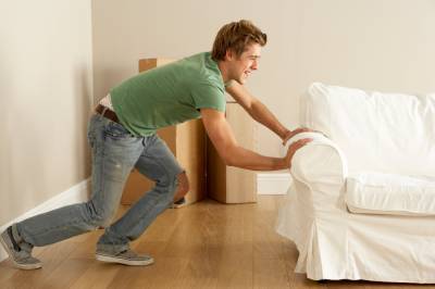 Как передвинуть тяжелую мебель самостоятельно: полезные советы