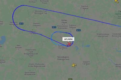 Пассажирский самолет Москва – Амстердам подал сигнал тревоги и возвращается
