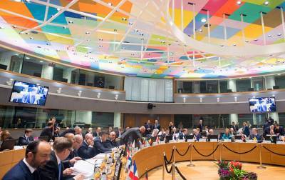 Высылка дипломатов ЕС: в Европарламенте призывают ужесточить санкции против РФ