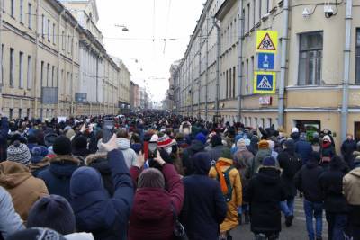 Петербургская полиция провела 30 обысков из-за дела о перекрытии дорог