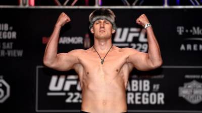 Шлеменко надеется, что Волков нокаутирует Оверима на турнире UFC в Лас-Вегасе
