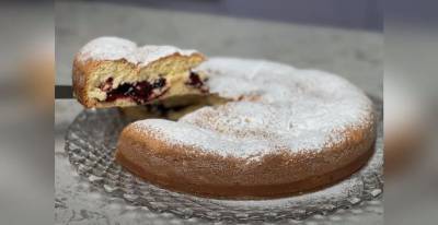 Рецепт домашнего пирога с ягодами от Лизы Глинской - как приготовить шарлотку, видео - ТЕЛЕГРАФ