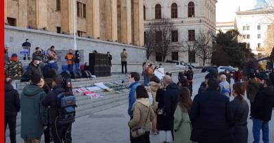 В Тбилиси начались протесты из-за ограничений по коронавирусу