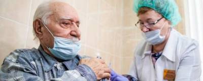 В Подмосковье пожилые граждане активно прививаются от коронавируса