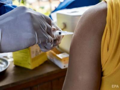 В Сингапуре медику по ошибке ввели пятикратную дозу вакцины от коронавируса