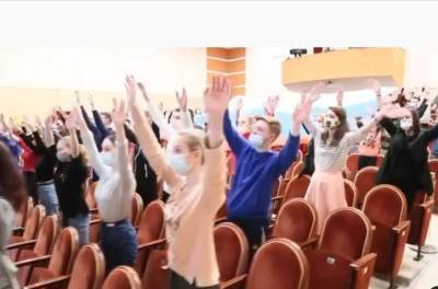Студентов собрали на съемки в поддержку Путина под предлогом съемки ролика про борьбу с