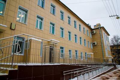 Ремонт детской поликлиники № 35 на Ленинском закончат в марте