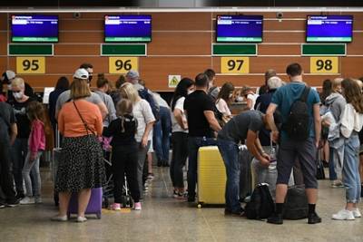 Россиянку задержали в аэропорту после шутки о бомбе в багаже