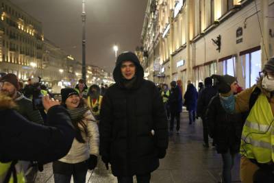Рэпер Гнойный сообщил о задержании после акции в Петербурге