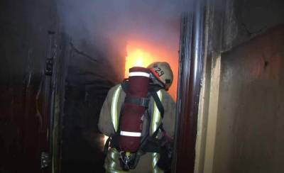 Во Львове случился пожар в квартире: есть жертва и пострадавшие (ВИДЕО)