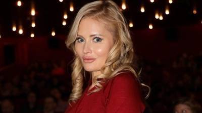 Дана Борисова "залечила" душевные раны у стилиста после разрыва с бойфрендом