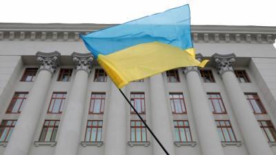 Политолог Заворотный назвал виновного в закрытии украинских телеканалов
