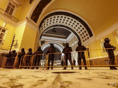 В Санкт-Петербурге полиция перекрывала центр города, хотя акций протеста не было