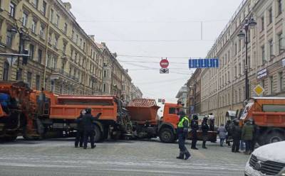 В РФ в Питере силовики по ложной тревоге оцепили центр города (ФОТО)