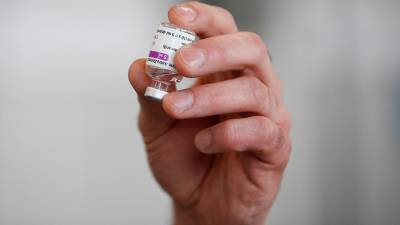 FT заявила о низкой эффективности вакцины AstraZeneca от штамма из ЮАР