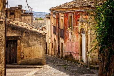 В итальянской деревне распродают дома по 1 евро