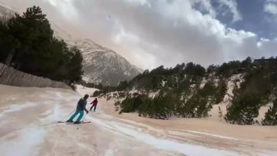 Новости на "России 24". Песок из Сахары долетел до горнолыжных курортов Европы
