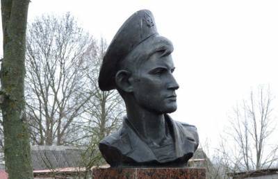 В Пуховичском районе почтили память Героя Советского Союза Николая Чепика