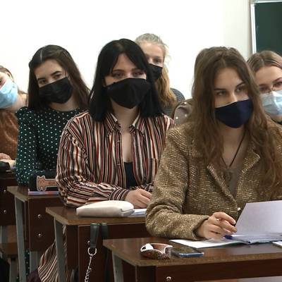 С понедельника возобновляется очное обучение студентов московских вузов