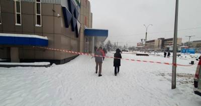 В торговом центре Черновцов произошел взрыв (фото) (4 фото)