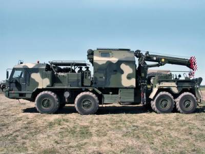 Машина для эвакуации комплекса «Искандер» поступила на вооружение общевойсковой армии ЗВО
