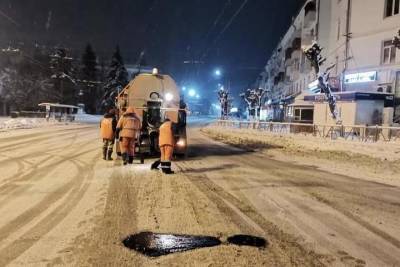 В ночь на 7 февраля в Рязани заделали ямы на четырех участках дорог